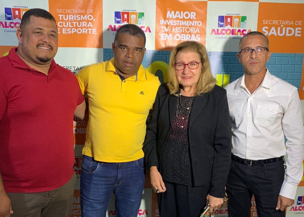 Sec. de Finanças Ezequiel Simões, vereador Izenil Miranda, Maria del Carmen e Sec. de Educação Carlos Lindemberg